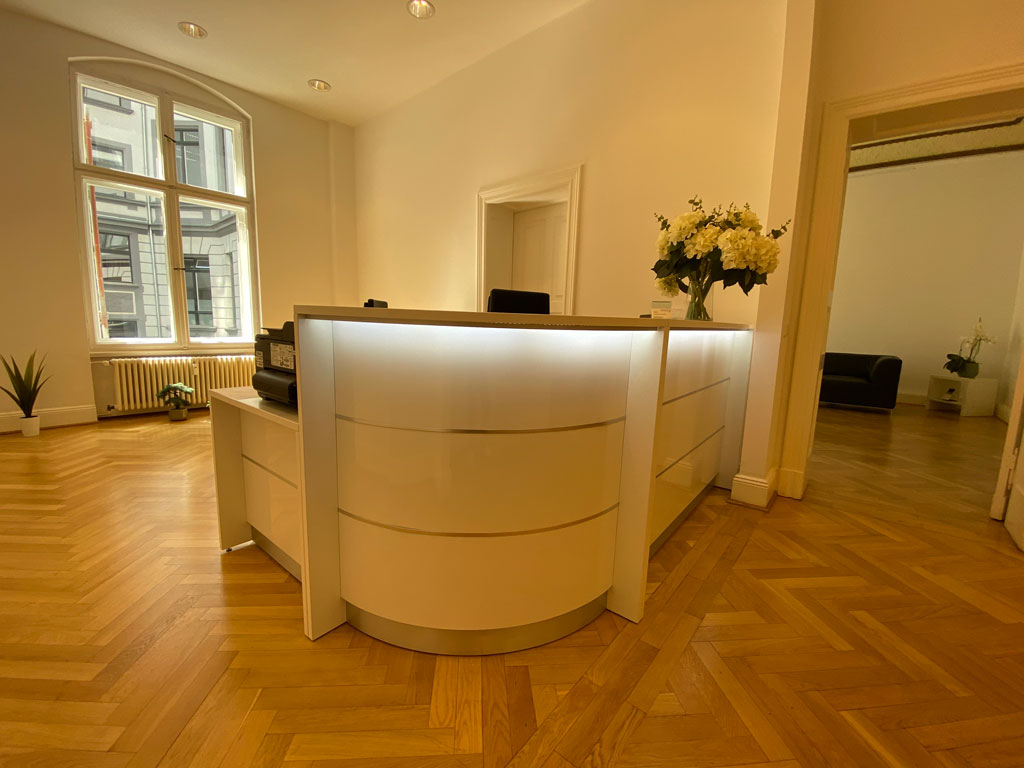 Reception of Zentrum für moderne Haartransplantation Berlin, official clinic photo