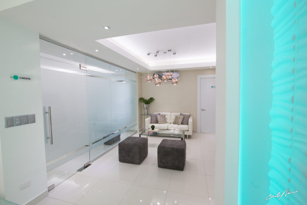 Dra Lisette Pappaterra. CAPMED (Hair Transplant and Aesthetic Medicine). gallery photo