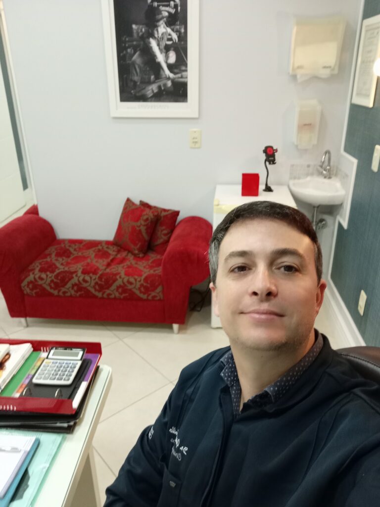 Dr. Gustavo Mello | Transplante Capilar em Vitória, ES gallery photo