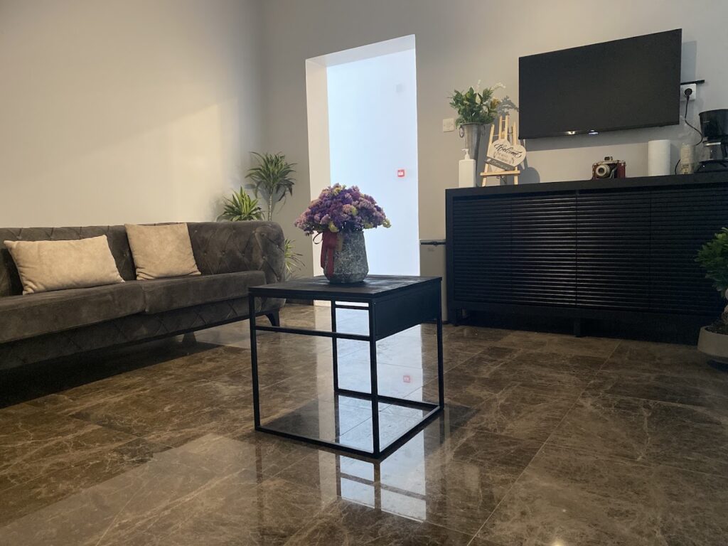 FUEHUB – Hair Transplantation and Restoration Clinic – Saç Ekimi Kıbrıs gallery photo