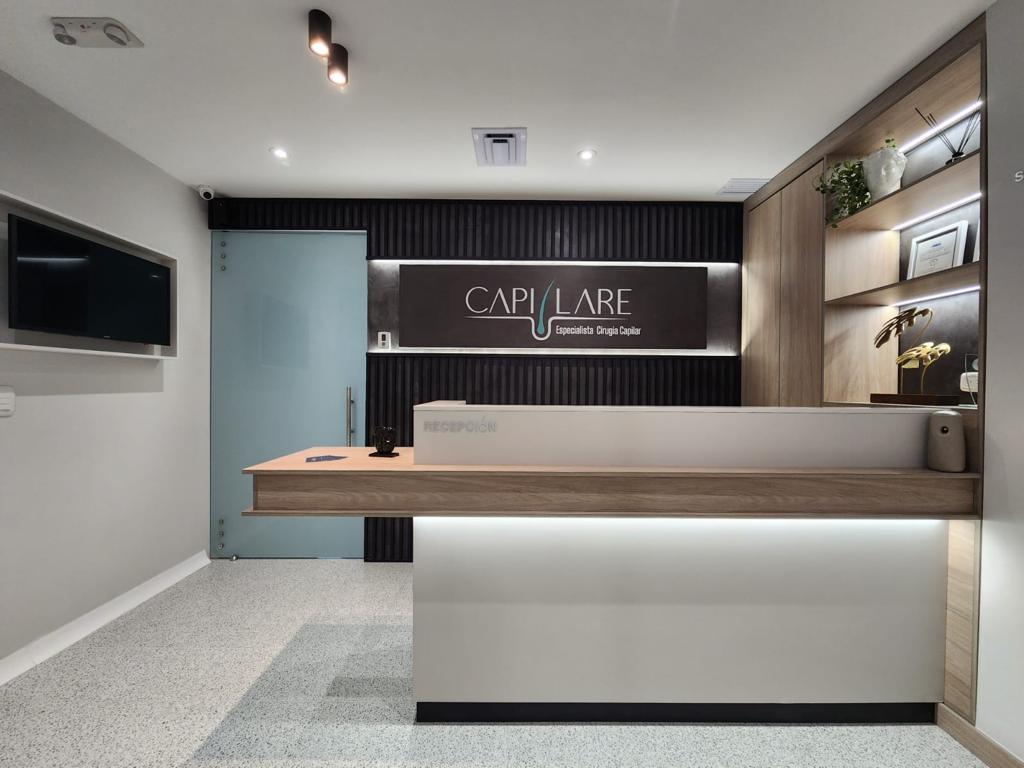 Capillare – Implante Capilar – Hair transplant – Tricólogo gallery photo