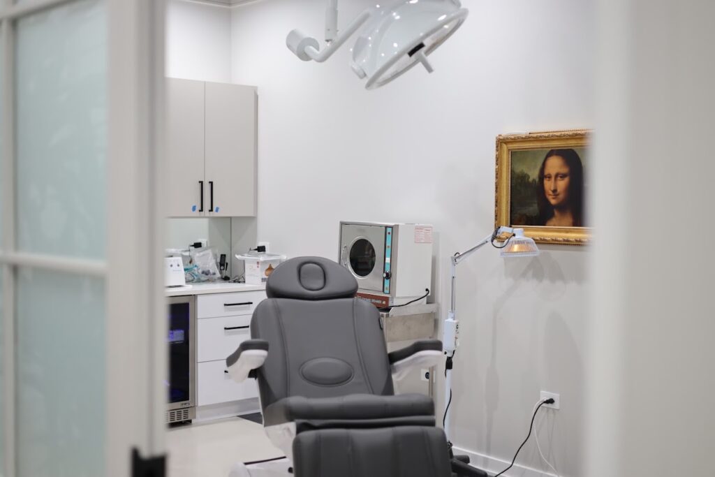 Dr. Hair of Chicago gallery photo