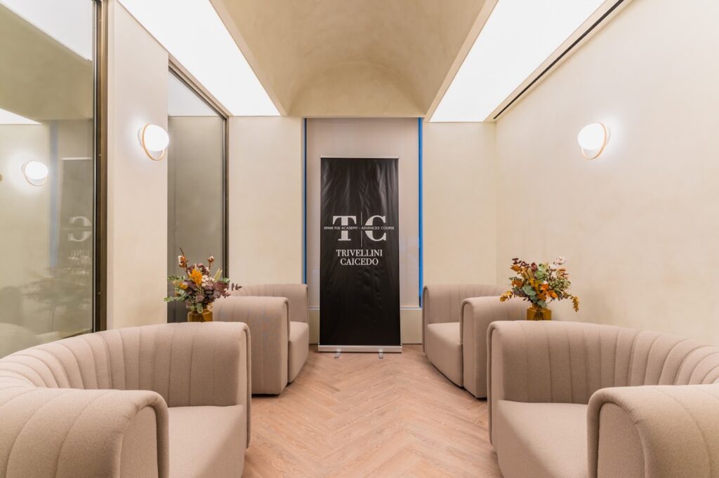 Dra. Laura Caicedo – The Hair Clinic Valencia gallery photo