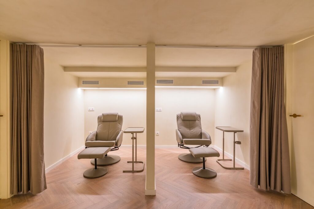 Dra. Laura Caicedo – The Hair Clinic Valencia gallery photo