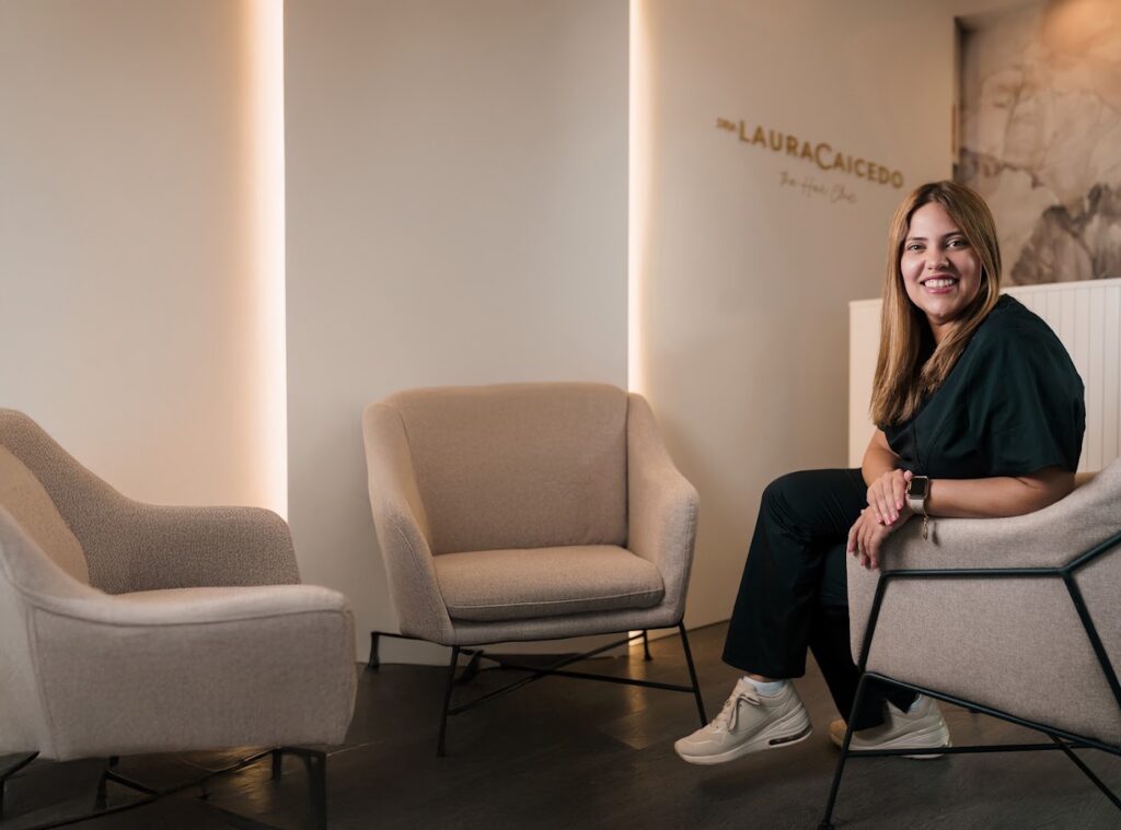 Dra. Laura Caicedo – The Hair Clinic Valencia gallery photo