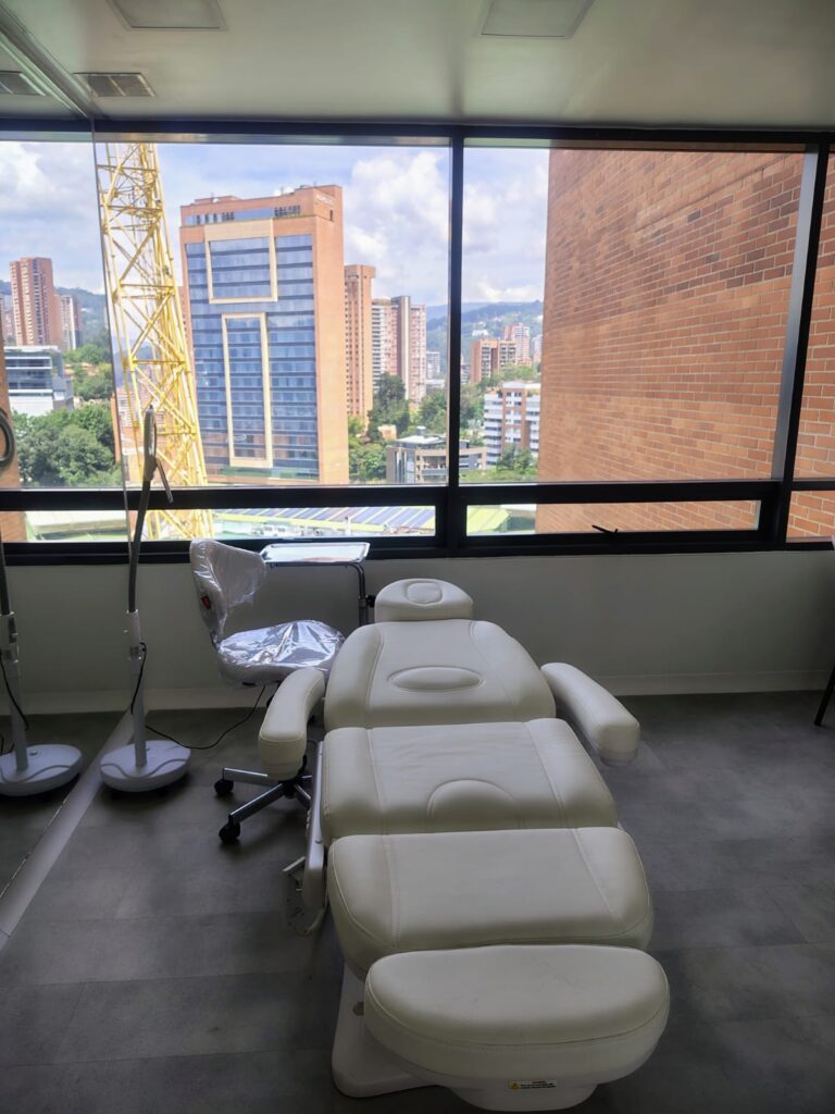 Skin Hair Clinic- Hair Restoration Clinic-Hair Transplant Medellin-Trasplante Capilar Medellin-Beard-PRP Hair-FUE-DHI-Botox gallery photo